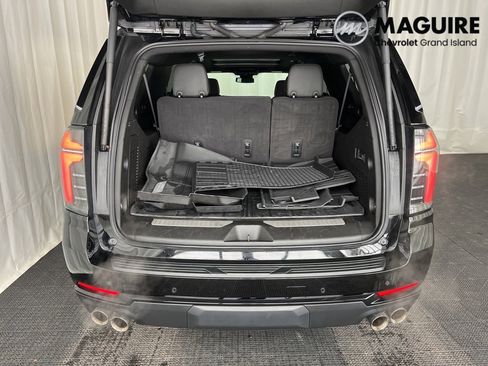 Used 2025 Chevrolet Suburban RST w/ RST Capability Package image 23