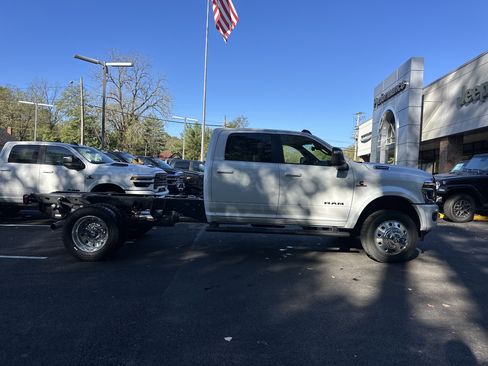 New 2026 RAM 5500 Laramie w/ Laramie Trim Package image 21