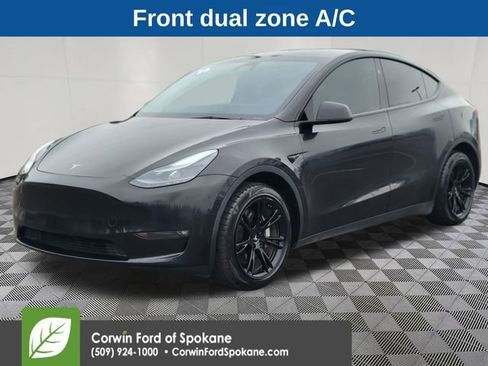 Used 2025 Tesla Model Y Long Range image 5