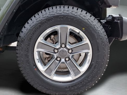 Certified 2021 Jeep Wrangler Unlimited Sahara w/ Cold Weather Group image 8