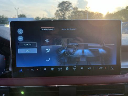 Used 2025 Lincoln Corsair Reserve w/ Equipment Group 202A image 17