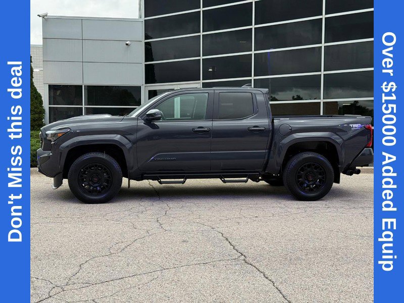 Used 2024 Toyota Tacoma TRD Sport w/ TRD Sport Premium Package AWD/4WD image 6