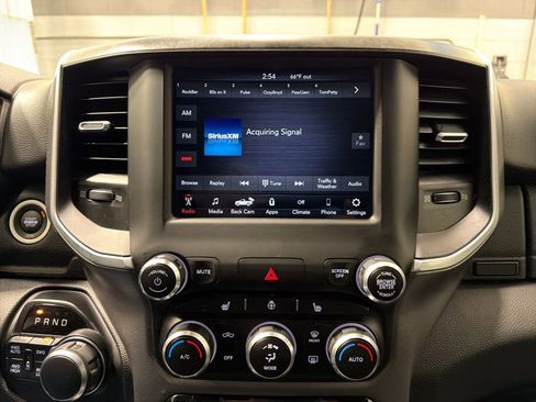 Used 2019 RAM 1500 Big Horn AWD/4WD image 5