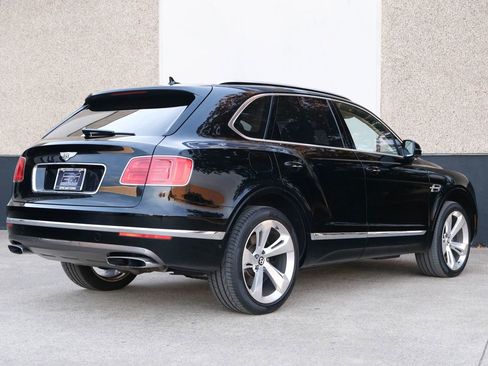 Used 2018 Bentley Bentayga image 15