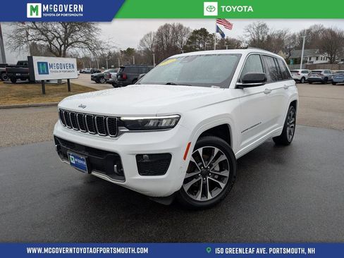 Used 2023 Jeep Grand Cherokee Overland w/ Luxury Tech Group IV AWD/4WD image 1
