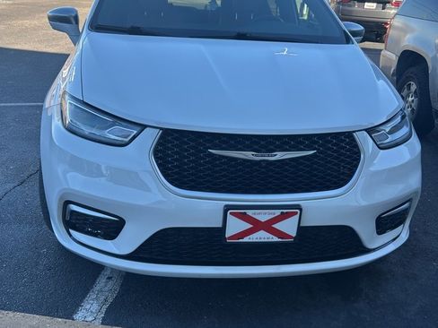 Used 2021 Chrysler Pacifica Pinnacle image 10