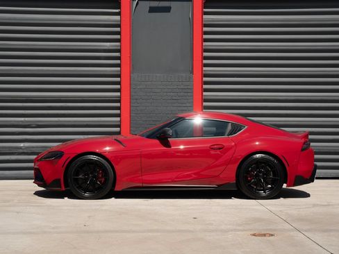 Used 2025 Toyota Supra RWD image 4