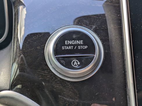 Certified 2025 Mercedes-Benz GLC 300 image 30