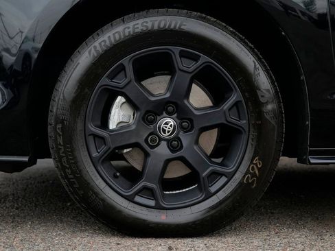 Used 2025 Toyota Sienna XLE Woodland Edition image 13