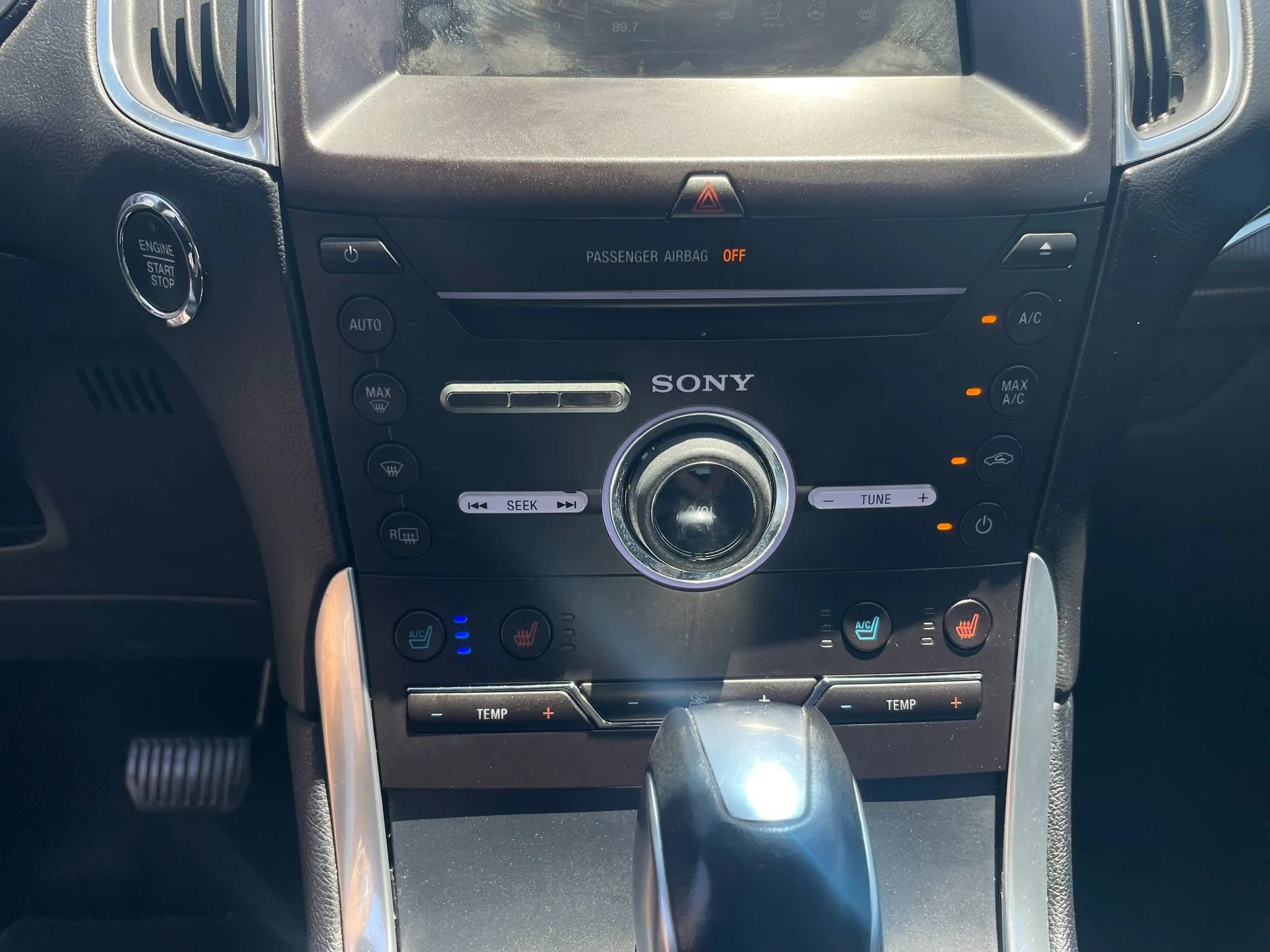Used 2015 Ford Edge Titanium w/ Equipment Group 301A FWD image 23