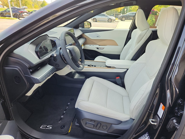 New 2026 Lexus ES 500e AWD/4WD image 9
