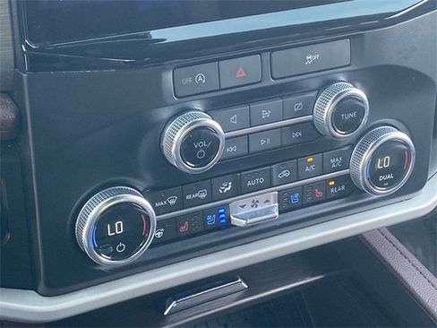 Used 2024 Ford Expedition Limited image 31