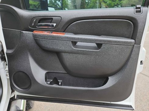 Used 2014 GMC Sierra 2500 SLT w/ Suspension Package, Off-Road image 39