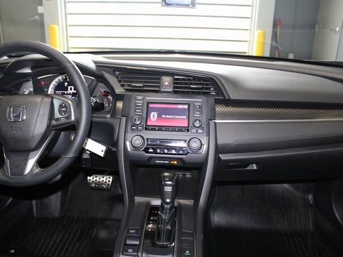 Used 2018 Honda Civic Sport image 23