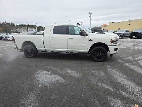 Used 2024 RAM 2500 Laramie w/ Night Edition image 8