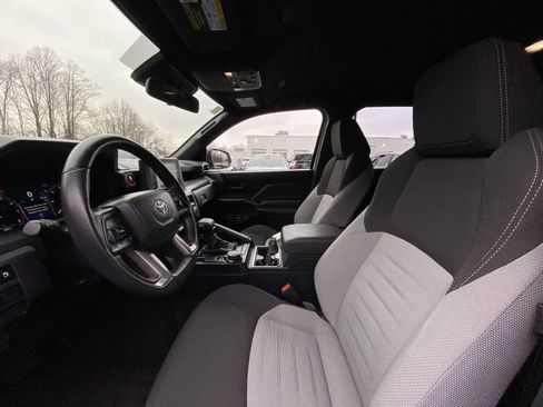 Used 2025 Toyota 4Runner TRD Off-Road image 21