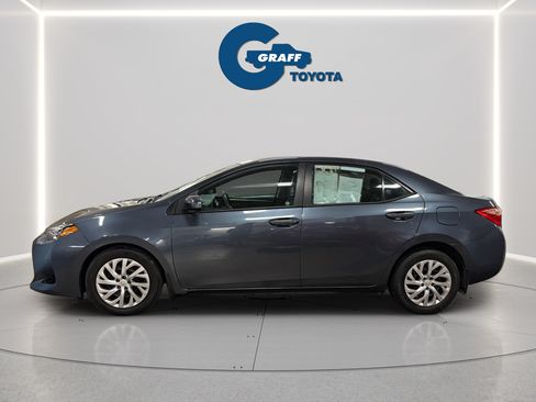 Used 2018 Toyota Corolla LE FWD image 12
