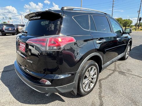 Used 2017 Toyota RAV4 Limited image 3