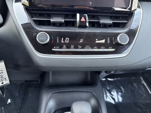 Used 2024 Toyota Corolla LE FWD image 19