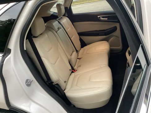 Used 2019 Ford Edge Titanium w/ Equipment Group 301A FWD image 39