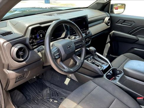 Used 2024 Chevrolet Colorado Trail Boss w/ Safety Package AWD/4WD image 8