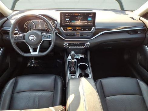 Used 2024 Nissan Altima 2.5 SR image 10