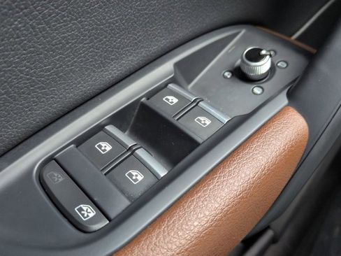 Used 2018 Audi Q5 2.0T Premium Plus w/ Premium Plus Package image 25