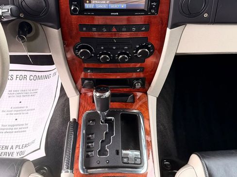 Used 2008 Jeep Commander Overland image 31
