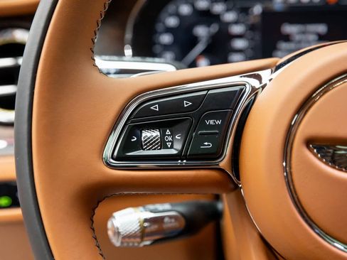 Used 2023 Bentley Flying Spur W12 image 34