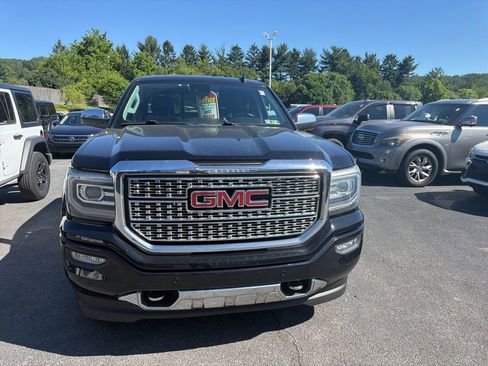 Used 2018 GMC Sierra 1500 Denali w/ Denali Ultimate Package AWD/4WD image 2