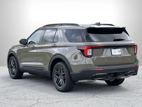 New 2026 Ford Explorer ST-Line w/ ST-Line Street Pack RWD image 22