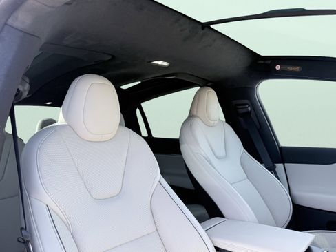 Used 2025 Tesla Model X Plaid image 65