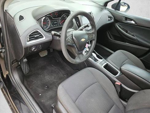 Used 2019 Chevrolet Cruze LS w/ LS Convenience Package FWD image 15