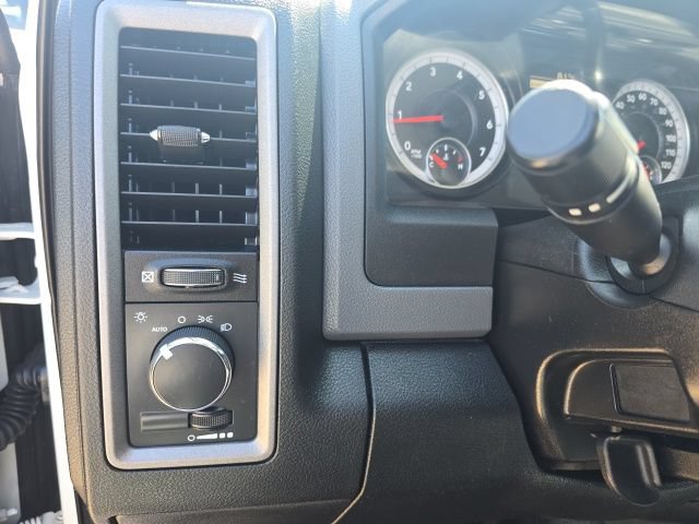Used 2015 RAM 3500 Tradesman w/ Chrome Appearance Group AWD/4WD image 14