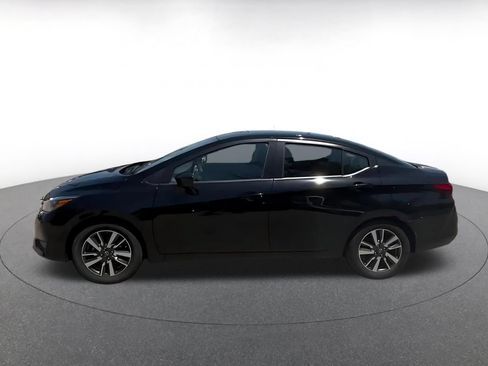 Used 2025 Nissan Versa SV FWD image 9