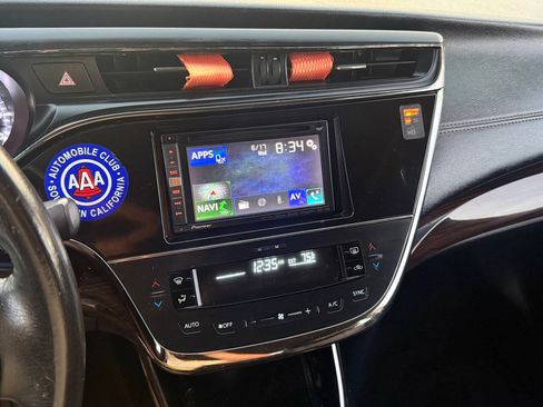 Used 2015 Toyota Avalon XLE FWD image 13