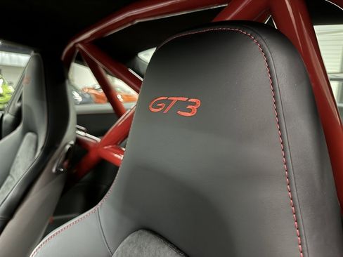 Used 2015 Porsche 911 GT3 image 23