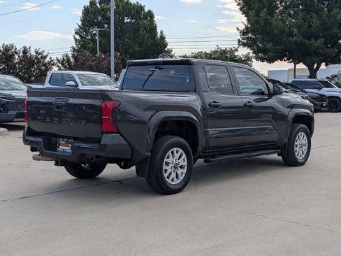 Used 2024 Toyota Tacoma TRD Sport RWD image 5