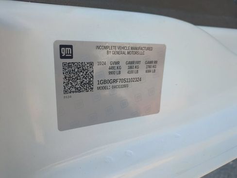 Used 2025 Chevrolet Express 3500 w/ Power Convenience Package RWD image 31