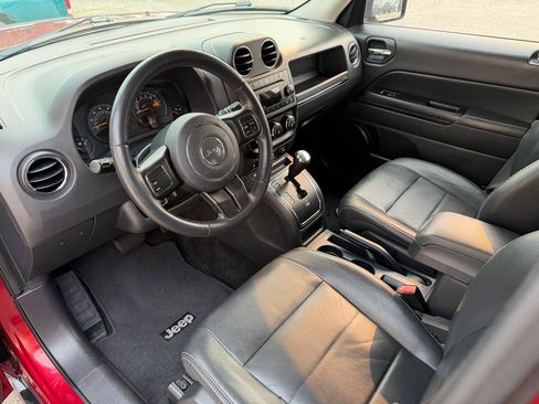Used 2015 Jeep Patriot High Altitude AWD/4WD image 10