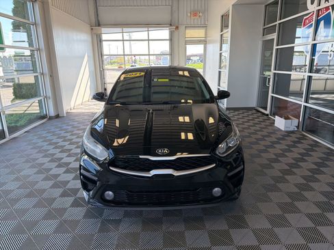 Used 2021 Kia Forte LXS image 2