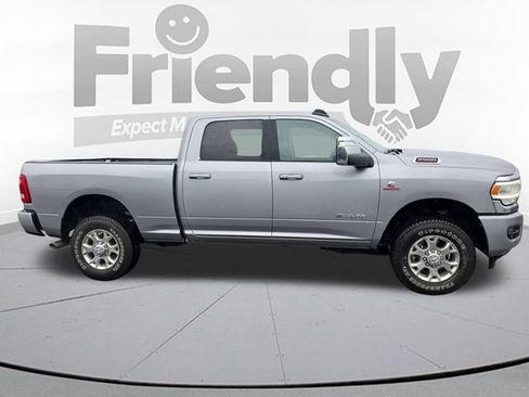 Used 2024 RAM 2500 Laramie AWD/4WD image 4
