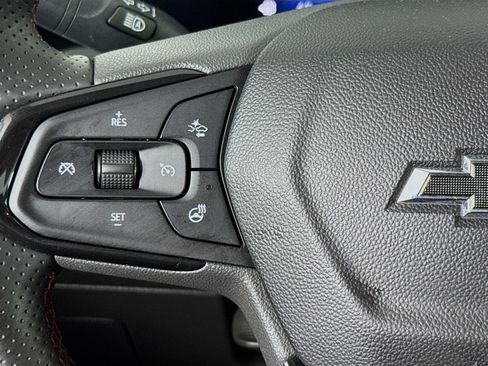 Used 2024 Chevrolet Trax RS w/ Driver Confidence Package FWD image 11