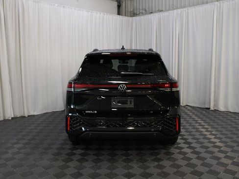 New 2025 Volkswagen Tiguan SE R-Line image 23