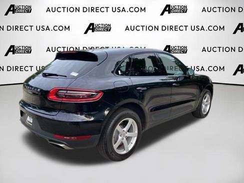Used 2018 Porsche Macan AWD/4WD image 21
