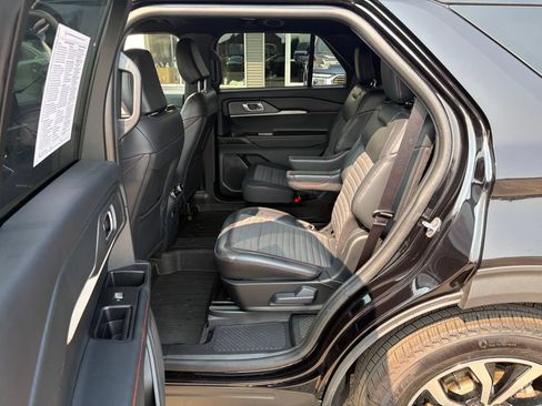 Used 2026 Ford Explorer ST-Line AWD/4WD image 11
