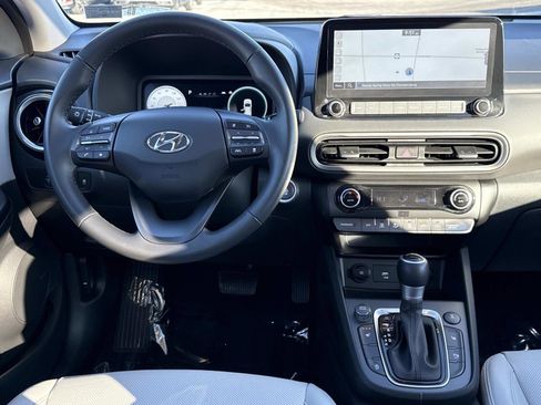 Certified 2022 Hyundai Kona Limited image 2