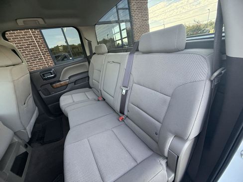 Used 2017 GMC Sierra 1500 SLE w/ SLE Value Package AWD/4WD image 17