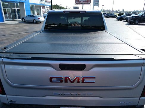 Used 2020 GMC Sierra 1500 SLT w/ SLT Premium Plus Package AWD/4WD image 16