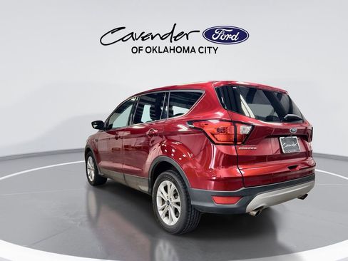 Used 2019 Ford Escape SE FWD image 6